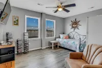 Corolla 4x4 house: Ocean views, Pool, Remodeled Master Bathroom, Wild Horses - balcony
