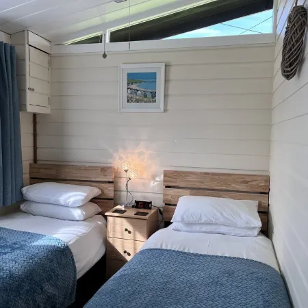 Cedar Lodge, Cedar Springs, Heacham. Only 5 Minutes Walk to the Beach.