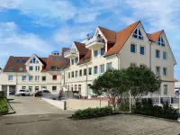 WzW Apartments - Wohnraum zum Wohlfühlen Hotels in der Nähe von Konzertkirche Neubrandenburg