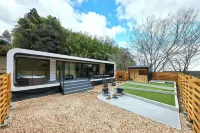 IZA GLAMPING Chihaya-Akasaka Village Hotels in Chihayaakasaka
