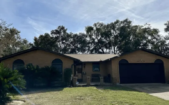 Relaxing House Near Beach Sleeps 8