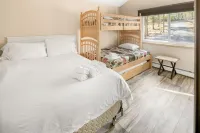 Vacation Home surrounded by natural beauty - 5 min. from pools and lake Hotels in Lackawaxen Township