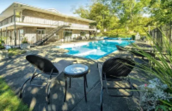 South West Mermaid Inn โรงแรมใน