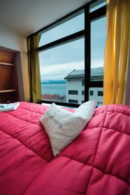 Moving Hostel Travel Bar Hotel a 