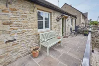 Host Stay Sunshine Cottage