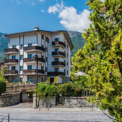Hotel Au Soleil Hotels near Col Fenêtre