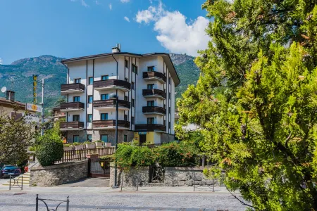 Hotel Au Soleil Отели в г. Challand Saint Anselme