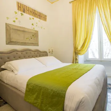 Trastevere Royal Suite Hotels near Trastevere