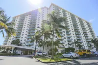 Ocean Reserve Luxury Condos Across from Sunny Isles Beach