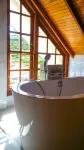 Villa Tea Fields - Free Breakfast, Just 4km from City, Near Lake Gregory -  Casas de vacaciones