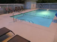 Microtel Inn & Suites by Wyndham Stockbridge/Atlanta I-75 - Swimmingpools