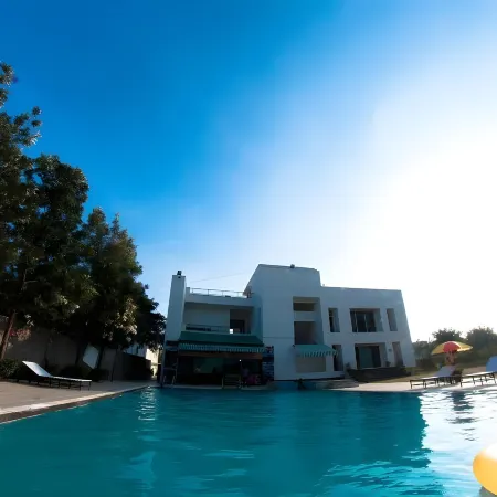 Summer Green Resort