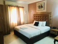 Silver Grandeur Hotel Hotels in Mushin