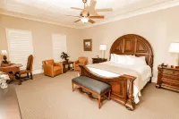 The Grand Hotel Các khách sạn gần Encore Wire