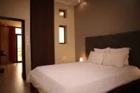 Au Bord de l'Eau Hotels in Bamako