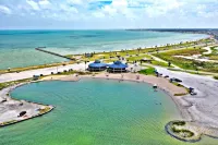 Charming House 1/2 Block from Bay