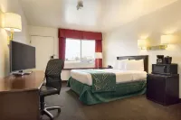 Travelodge by Wyndham Winslow Hotels in Winslow