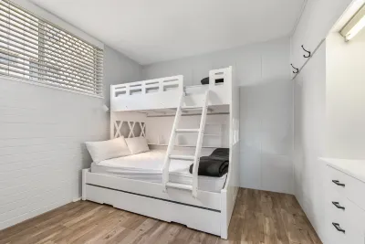 Sea-Hi Beachside Apartment