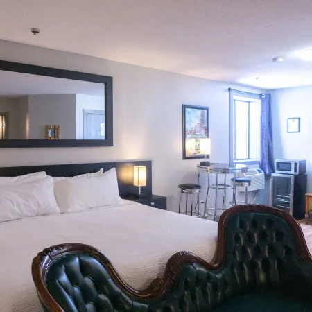 The Baker Hotel Hotels in Cranbrook