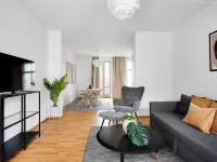 Sanders Constantin - Chic 2-Bdr Apt with Balcony Hotels in Frederiksberg