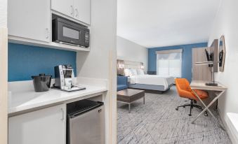 Holiday Inn Express & Suites Little Rock-West