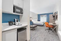 Holiday Inn Express & Suites Little Rock-West