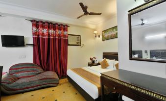 Hotel Revels by A1Rooms