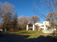 Les Favouilles - Gîte & Chambres D hôtes Các khách sạn ở Niozelles