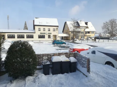 Hotel Zur Waage Отели в г. Бад-Мюнстерайфель