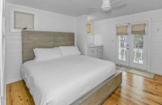Seaside Cottage "sea Shack" Adorable Tupelo Street, Sleeps 4 1 Bedroom Home by Redawning Hotels in Seaside