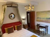La Grenouille Noire Hotels in Marcillat-en-Combraille