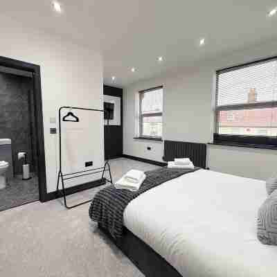 Santi House Rooms