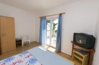 Apartments Ksenija - Parkering