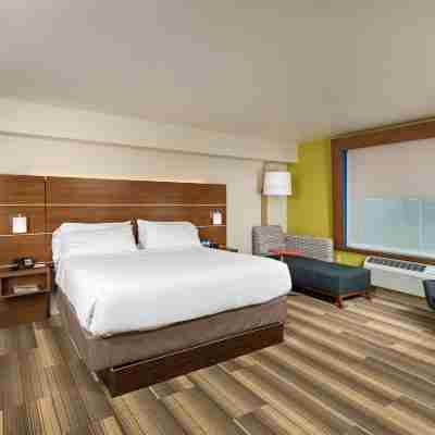 Holiday Inn Express PEORIA NORTH - GLENDALE by IHG Rooms