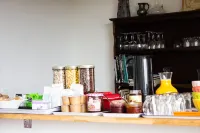 Chambre d'hôtes Avec Cuisine Commune - 5 Mns de Narbonne Hotel a Argeliers