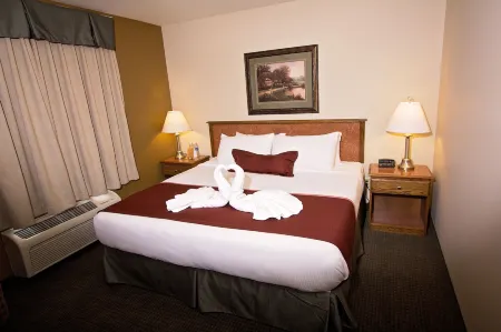 Service Plus Inns & Suites Drayton Valley