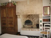 Le Moulin Bertrand Hotels in Restigne