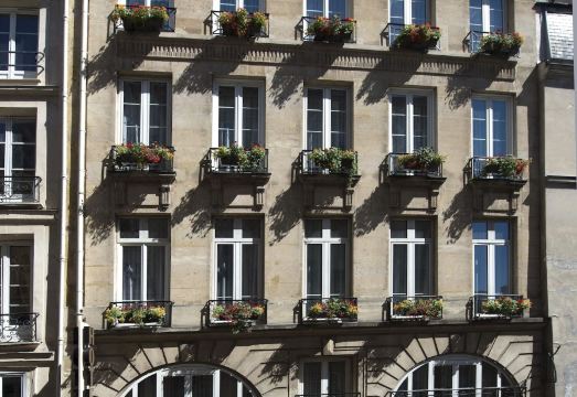 1. Hôtel le..