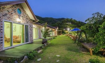 Youngwol Cloud Garden Pension
