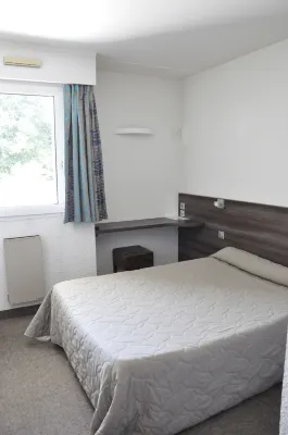 Henri 4 Hotels in Glomel