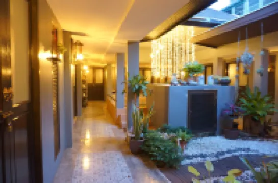 Baan Paea Guest House