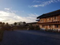 GyeongJu Ran HAN-ok Hotels near Baedong Standing Stone Buddhas