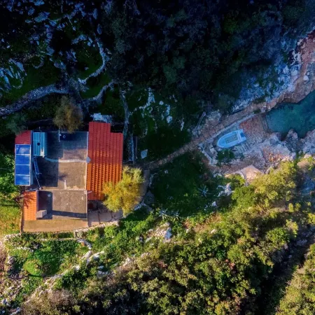 House Hidden Bay