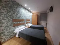 Hotel 139 Hotele w: Castelldefels