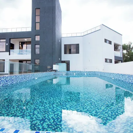 Cascadia Serviced Apartments