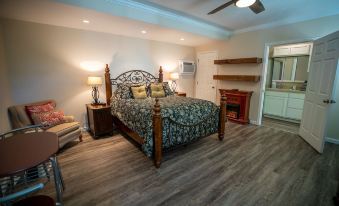 Cottage on Armstrong - Housity