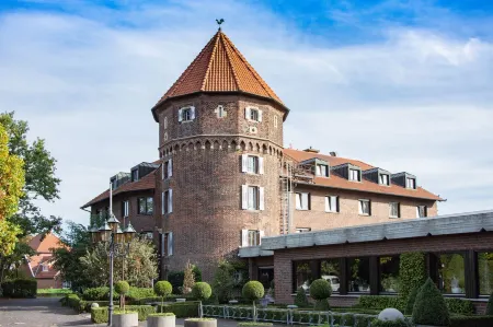 Burghotel Pass Отели в г. Зюдлон