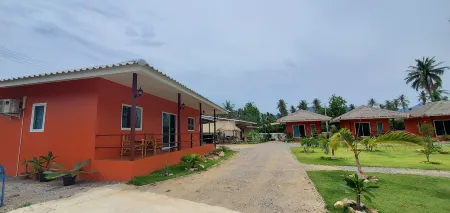 Bnb Resort at Sam Roi Yot Отели рядом с достопримечательностью «Tham Phraya Nakhon»
