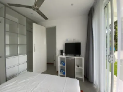 Adeluna Luxury Villas Hotels in Montezuma