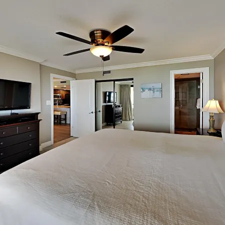 Edgewater #1402